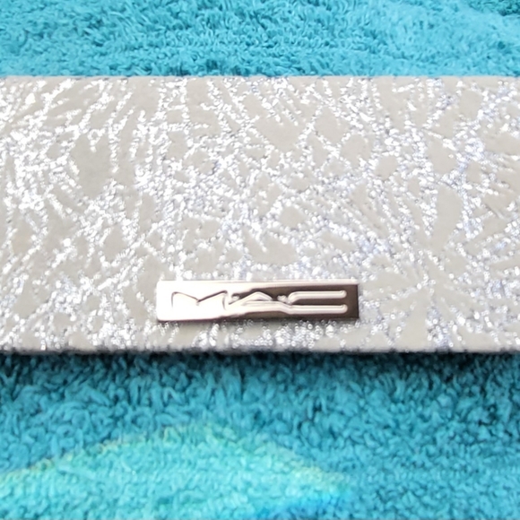 Mac highlighter palette medium deep NIB - Picture 2 of 4